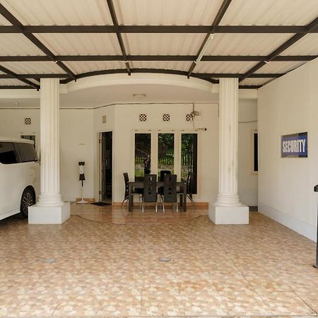 Fast Hous Syariah Bogor Mitra Reddoorz Hotel Exterior foto
